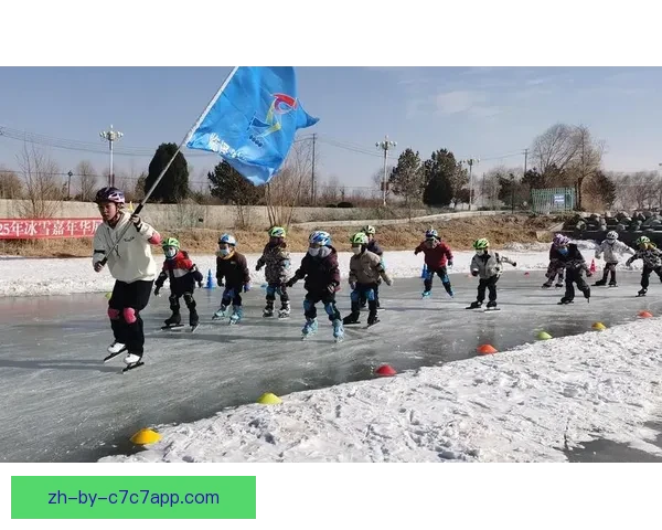 冰上竞技盛典：璀璨滑冰邀请赛盛大开幕