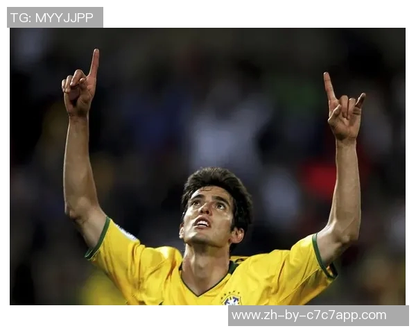 从绿茵少年到传奇巨星一位足球球星的生涯解说与辉煌历程